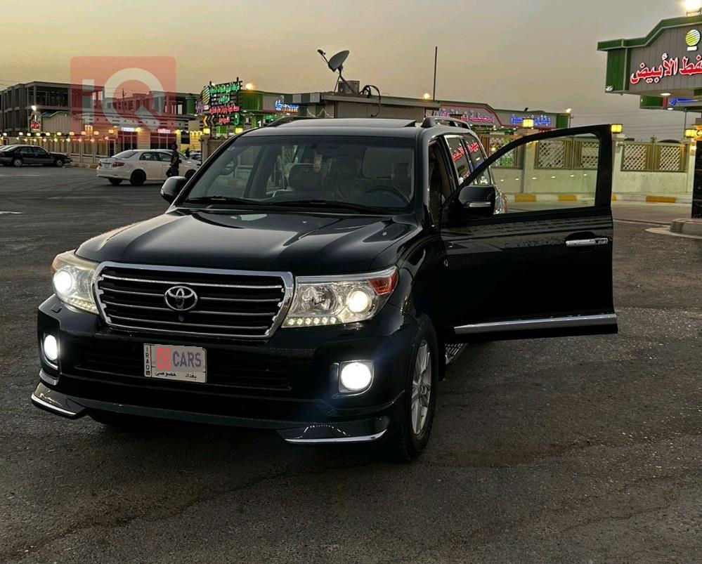 تۆیۆتا لاند کروزەر